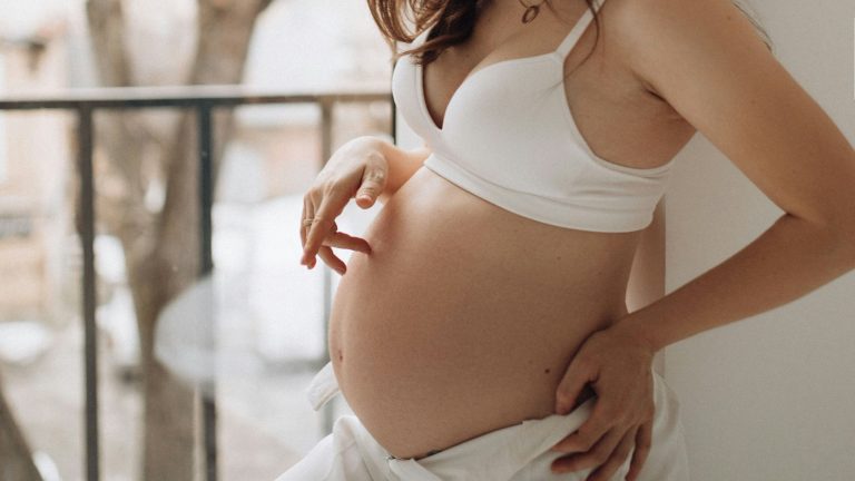 Lire la suite à propos de l’article Disparition de la douleur à la poitrine pendant la grossesse