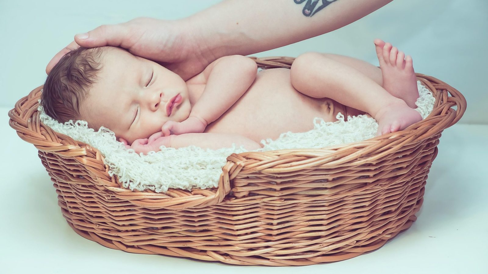 Lire la suite à propos de l’article Sommeil et éducation : Pourquoi la routine du soir est la clé pour des nuits paisibles (pour bébé et les parents).